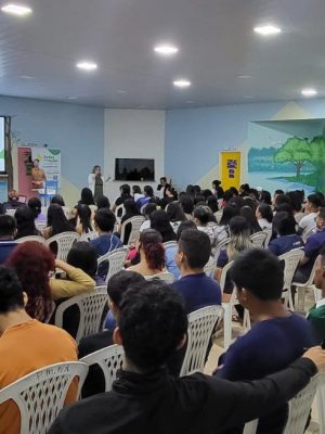 Após realizar ações em 16 municípios do interior do estado, o Programa Sefaz em Ação agora desembarca em Apuí (a 453 quilômetros de Manaus). De 29 a 31 de julho, o Programa implementado pelo Governo do Estado, por meio da Secretaria de Estado da Fazenda (Sefaz-AM), realiza uma série de ações com o objetivo de fortalecer os laços da secretaria com a população, o poder público e o setor produtivo no interior do estado.